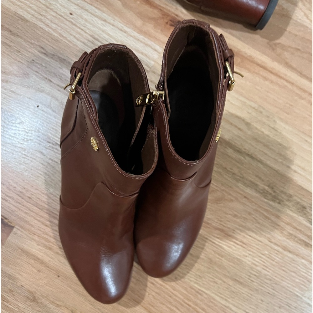 Wedges boots tan color